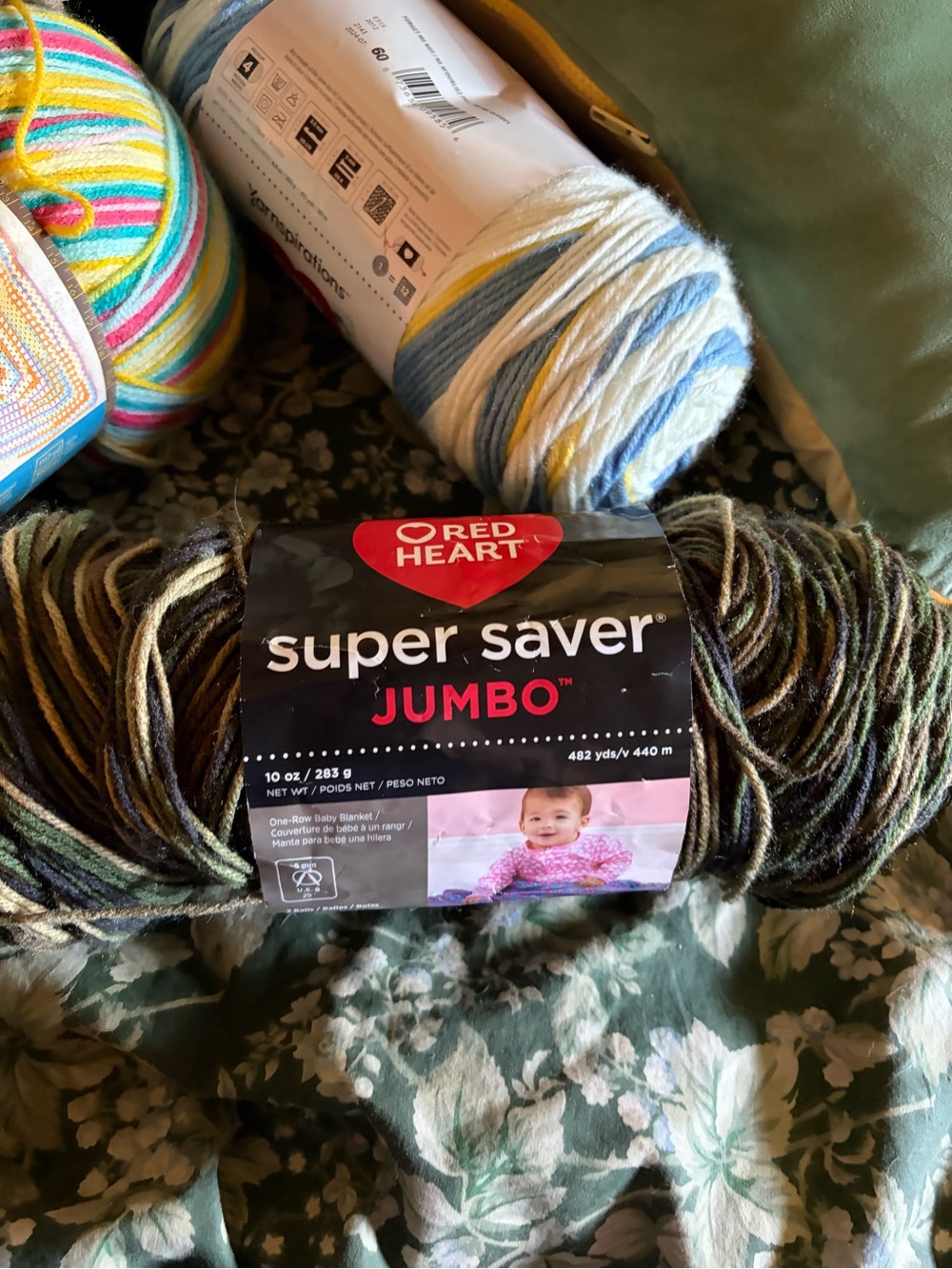 Acrylic Value Yarn Bundle - Picture 8 of 12